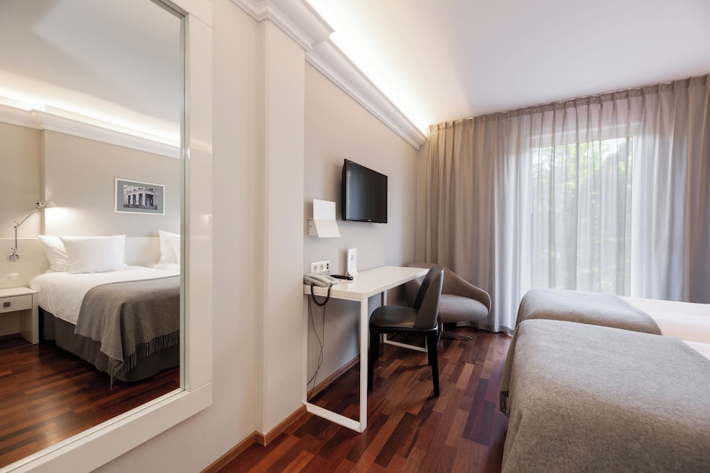 SUPERIOR, TWIN BEDS