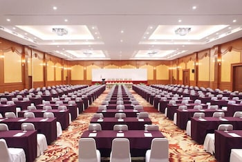 Lombok Raya Hotel 52/57