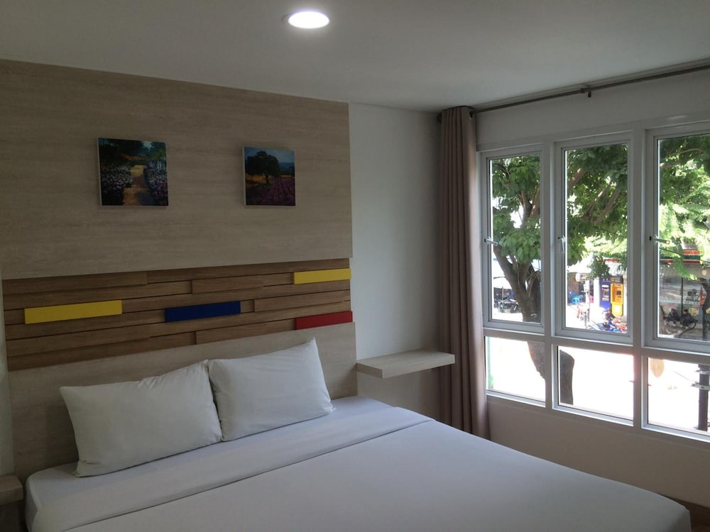 Zen Rooms Silom Soi 17 7/62