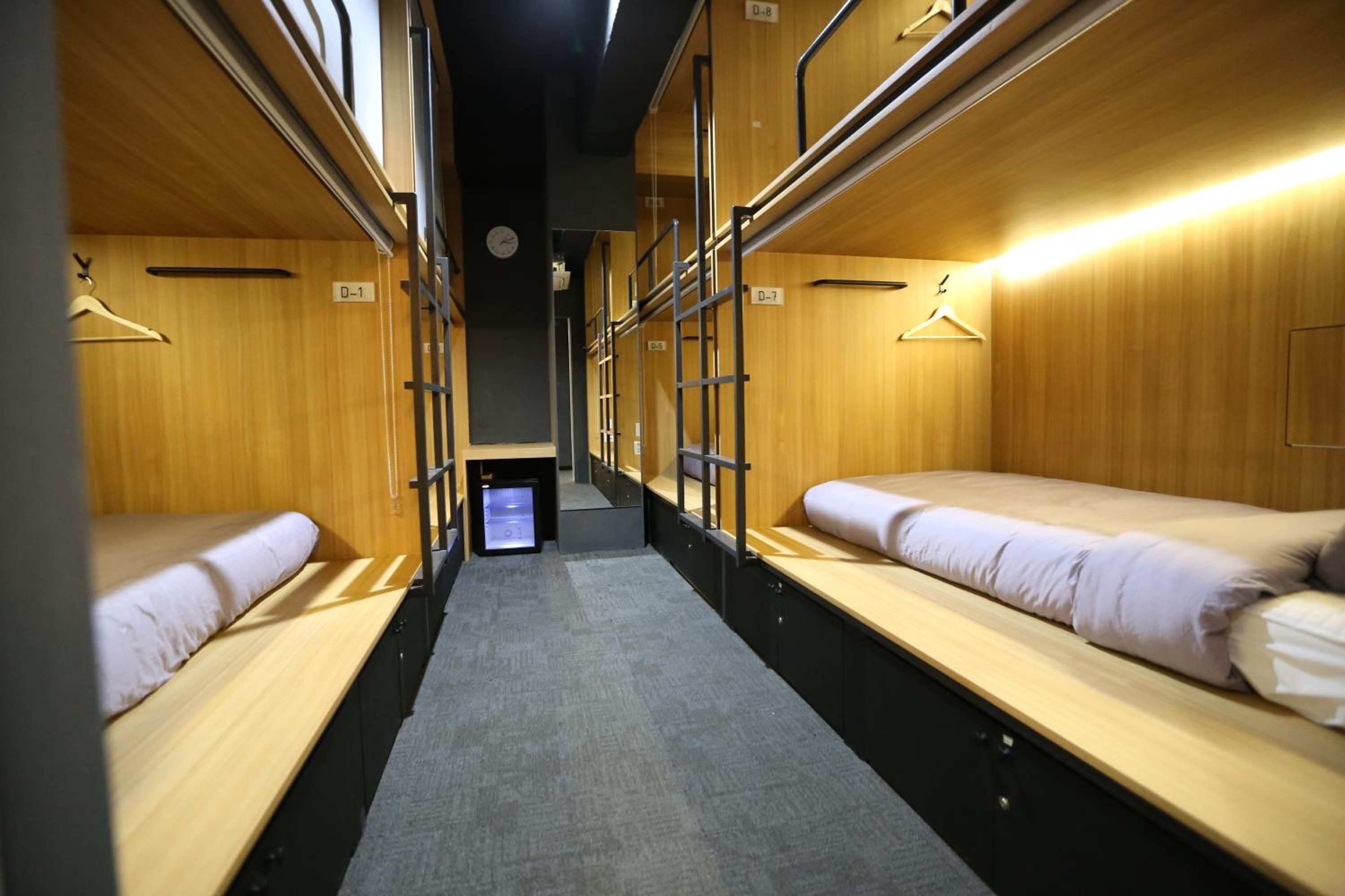 Female Dorm, Female Only, 6 Beds