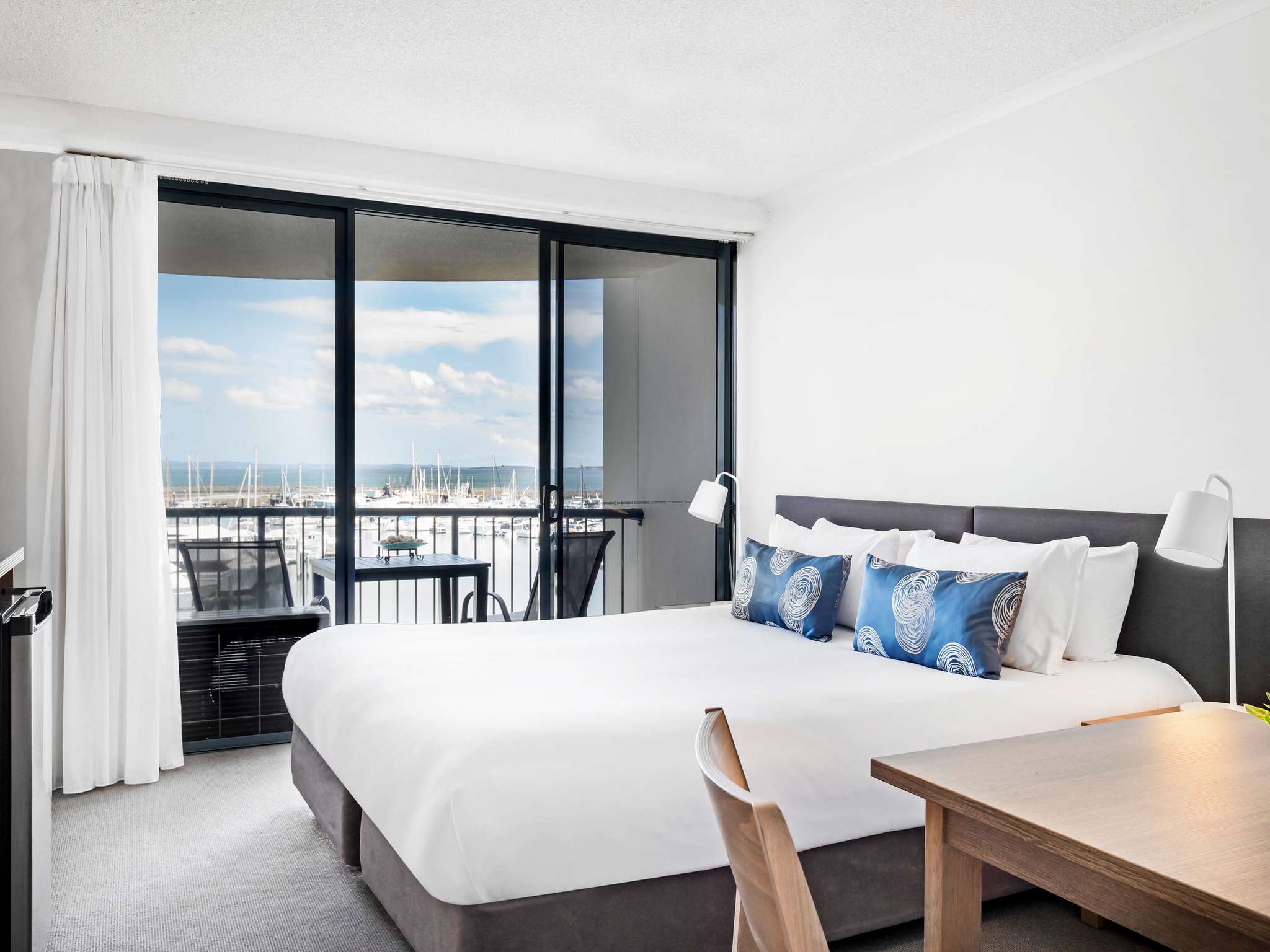 2 Bedrooms, Apartment, Marina View, Dual Key