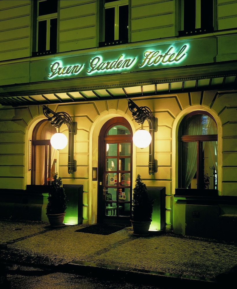 Green Garden Hotel 4/64