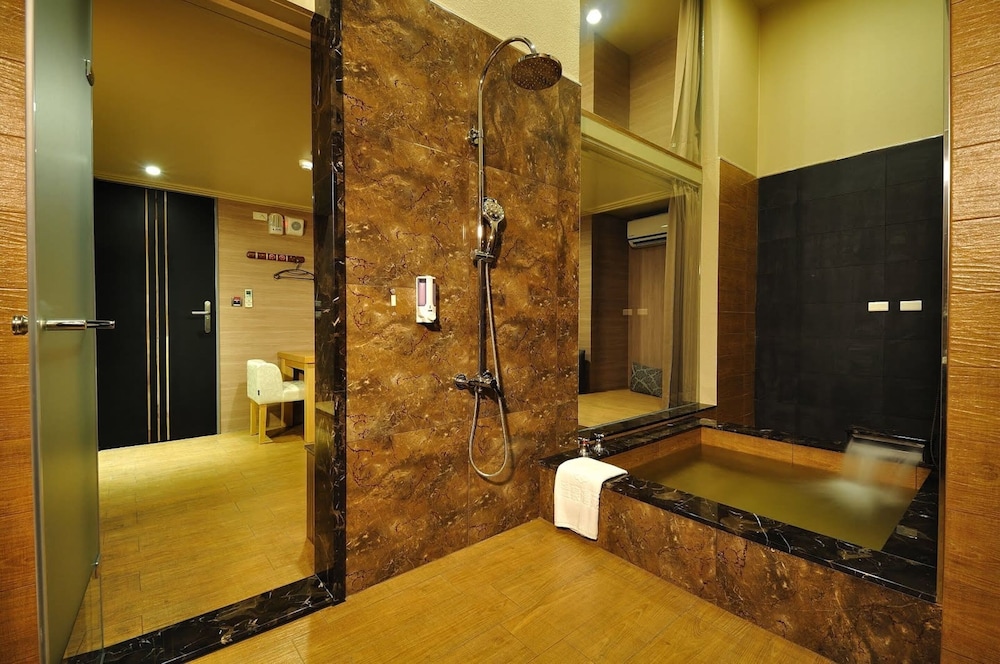 58 Hotspring 46/47