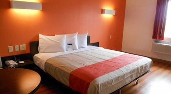 Motel6 Jourdanton, TX 25/37