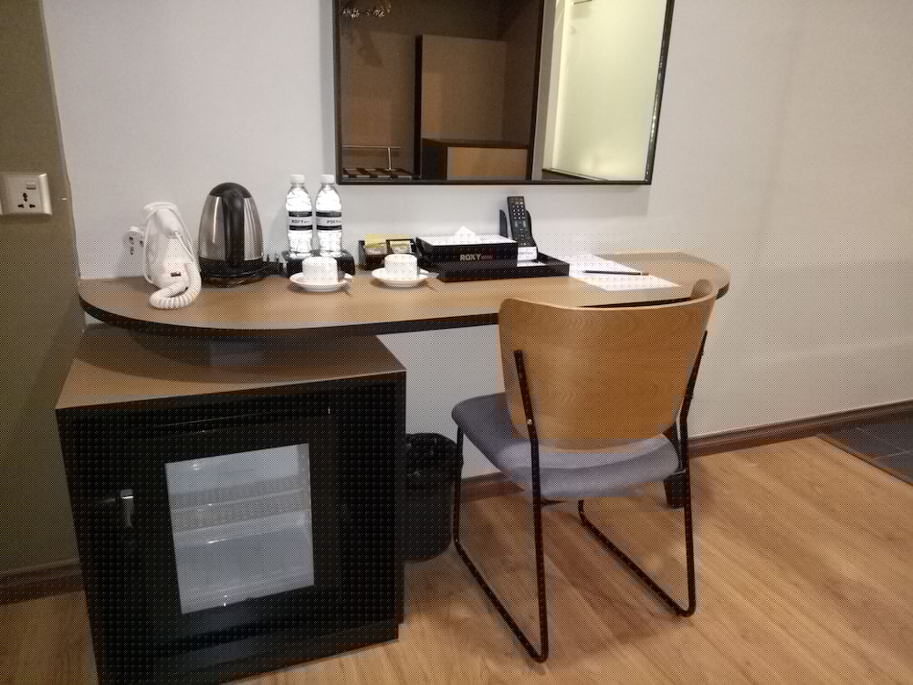 Roxy Hotel Apartment 52/58