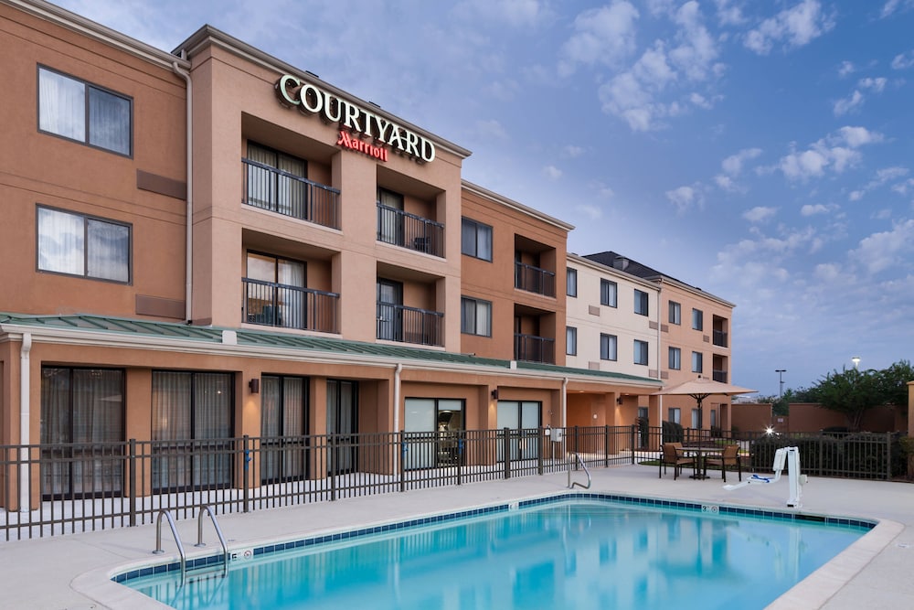 Courtyard by Marriott Hattiesburg 3/42