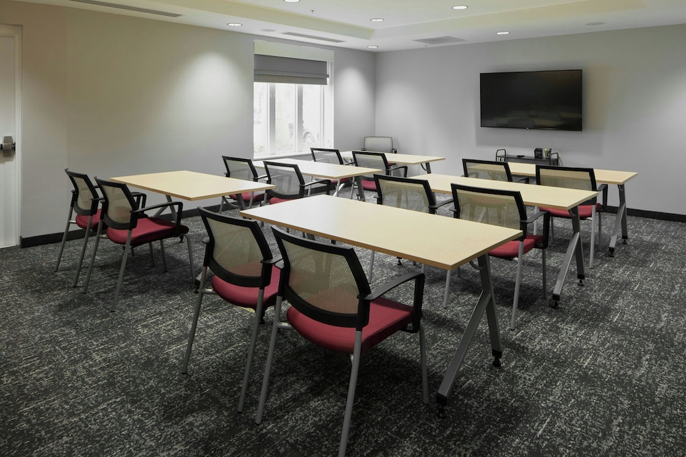 TOWNEPLACE SUITES BY MARRIOTT FORT MYERS ESTERO 40/50