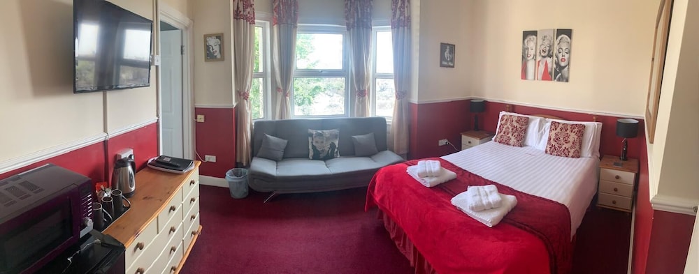 All Seasons Guest House 19/38
