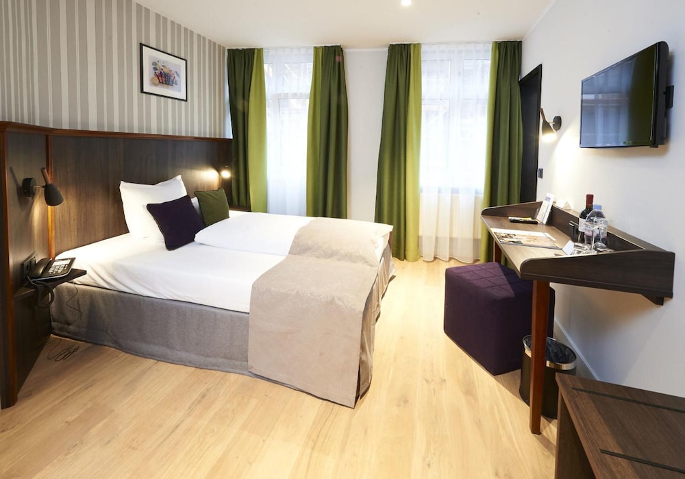 Hotel Hauser 15/50