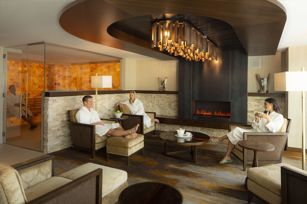 Silver Legacy Reno - A Caesars Rewards Destination 45/70