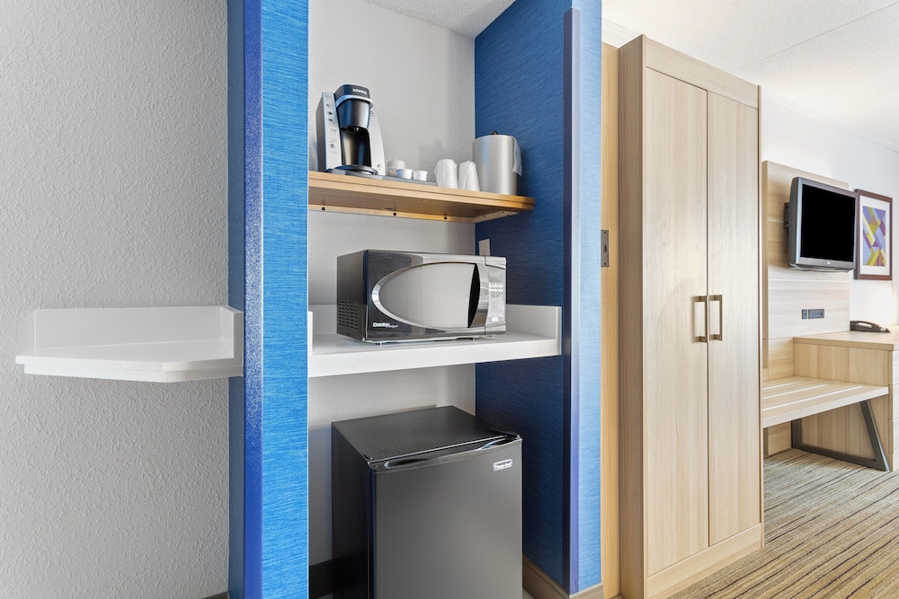 Holiday Inn Express Hopewell - Fort Lee Area, an IHG Hotel 40/40