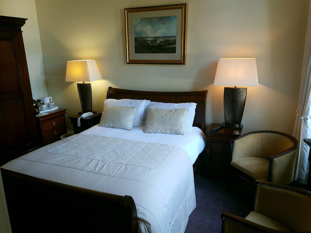 Mansfield House Hotel 38/73