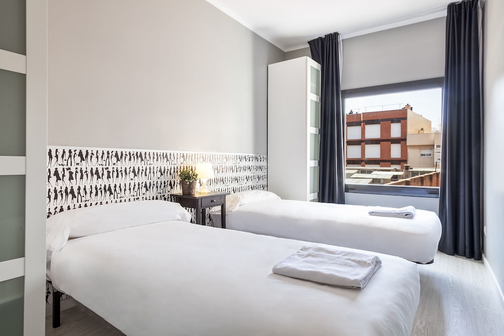 2 BEDROOMS, APARTMENT