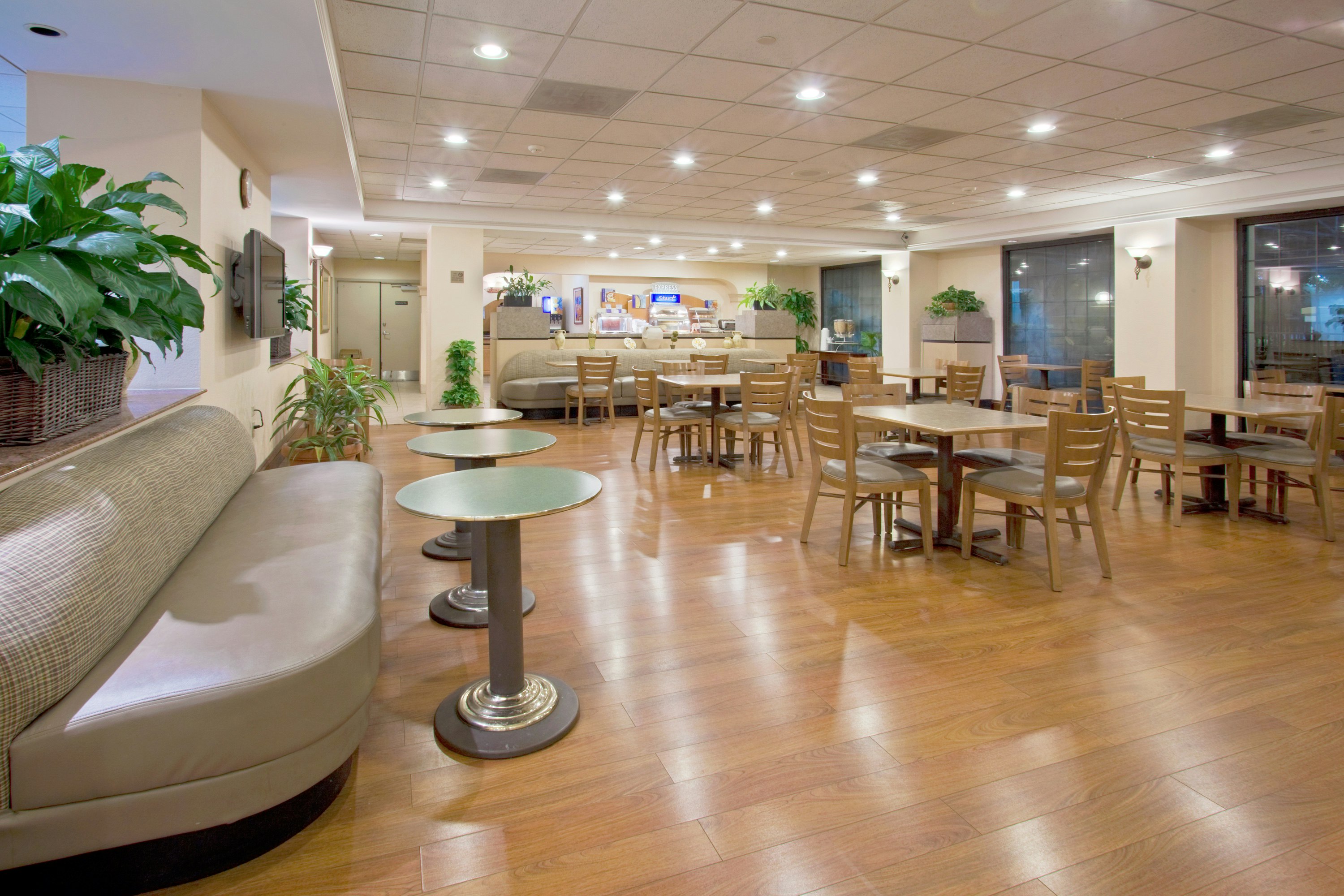 Holiday Inn Express Hotel And Suites Miami Hialeah Miami Lakes 41/51
