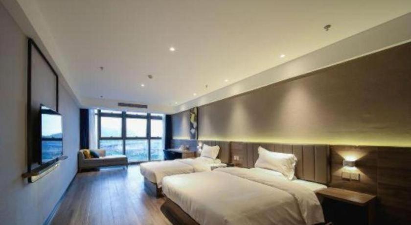7 days premium hotel(Chongqing T3 terminal store) 21/55