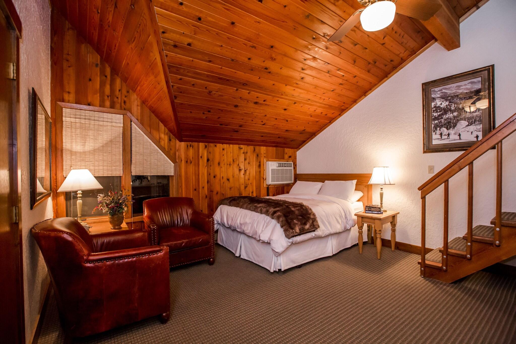 Deluxe, Single, 2 Queen Beds