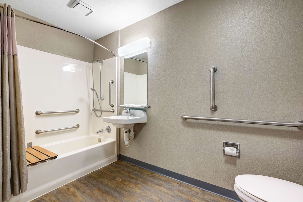Motel6 Kirkland, WA - North Kirkland 55/58