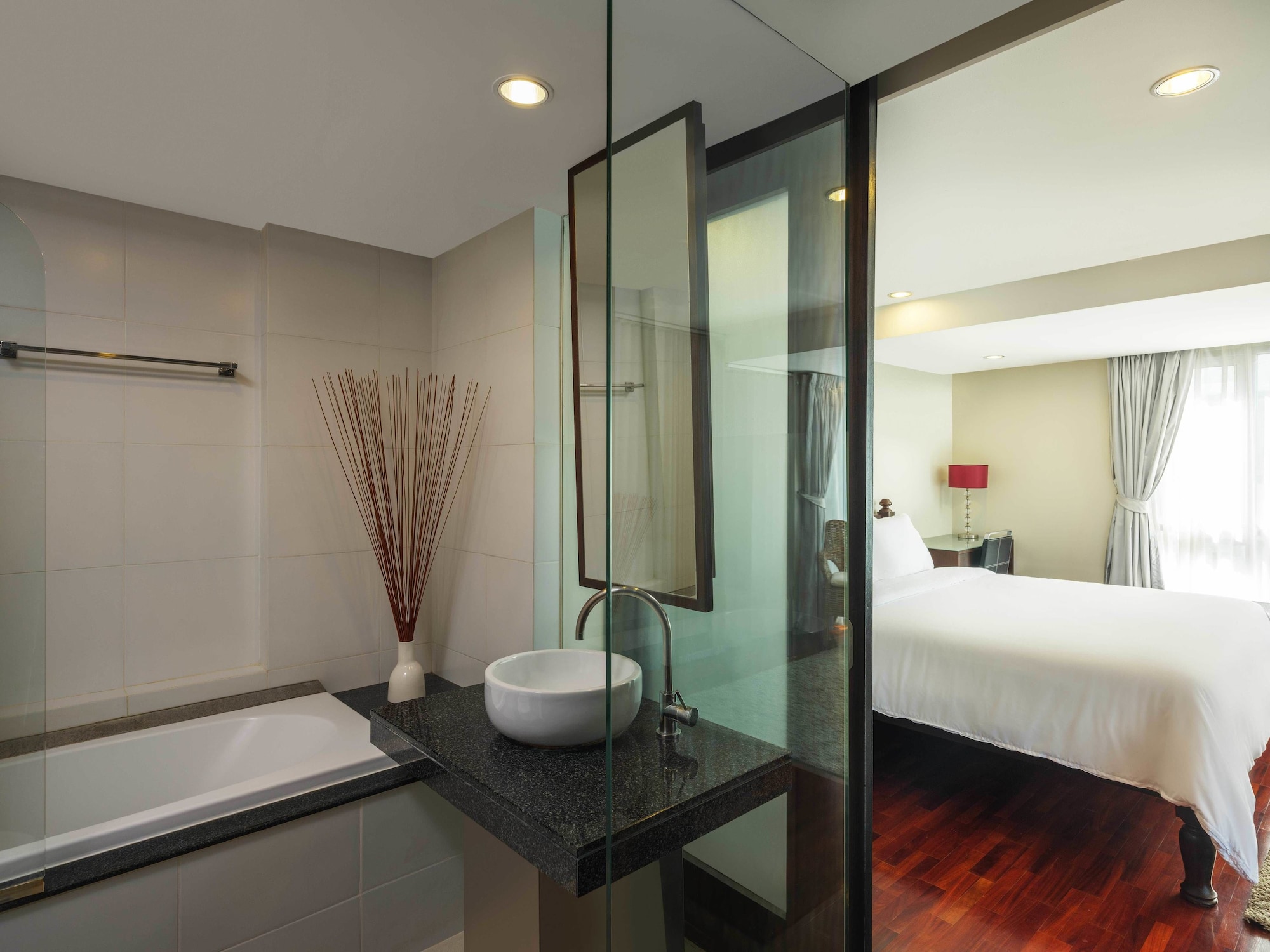 1 BEDROOM, LANAI, LOFT, CITY VIEW