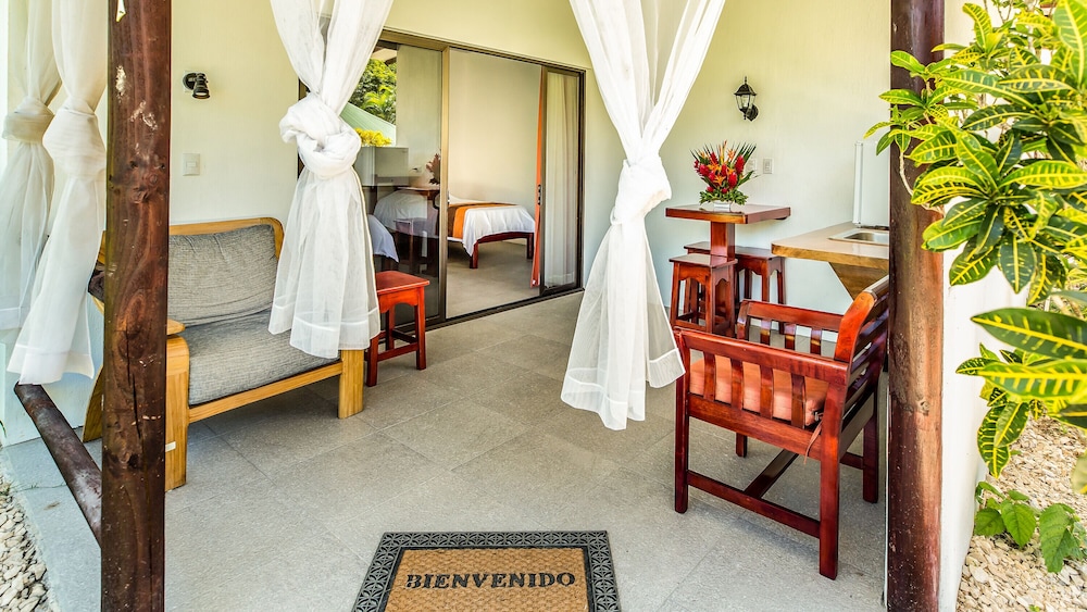 Hotel Villas Rio Mar 62/75