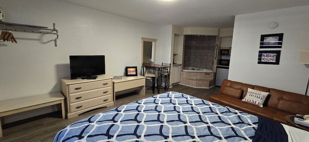 Merida Inn And Suites 28/50