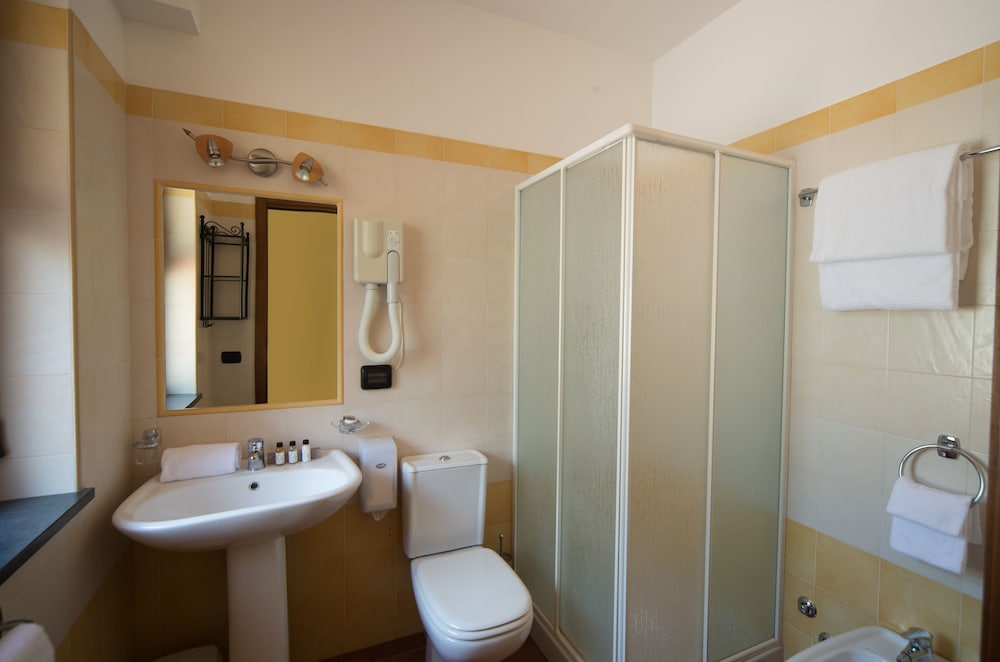'A NUCIARA PARK HOTEL & WELLNESS CENTER 40/40