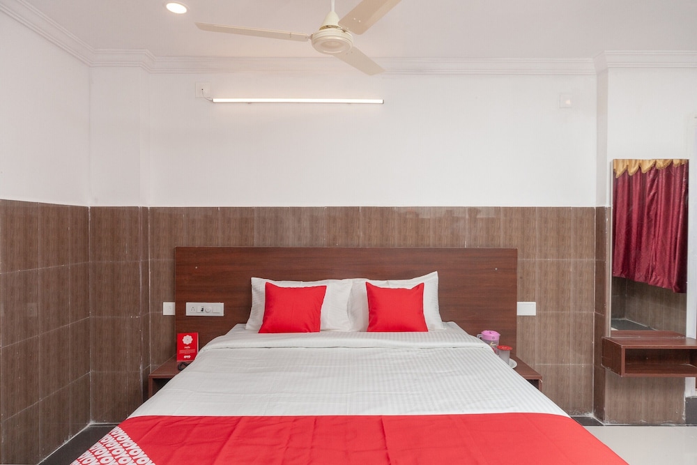 Oyo 27775 Hotel Srinivasa Residency 10/26
