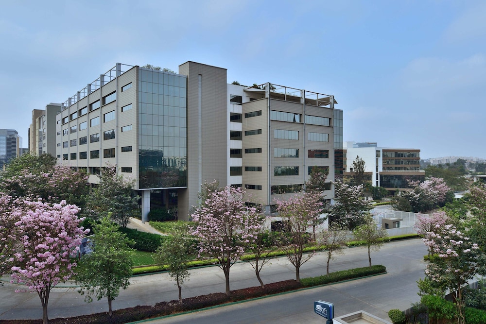 Aloft Bengaluru Outer Ring Road 1/39