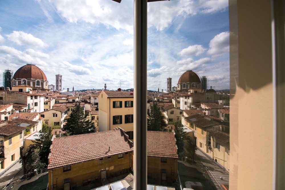 Relais Luce Florence 47/52