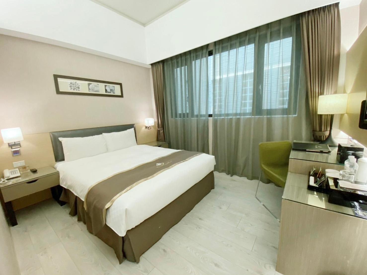 STANDARD, DOUBLE BED