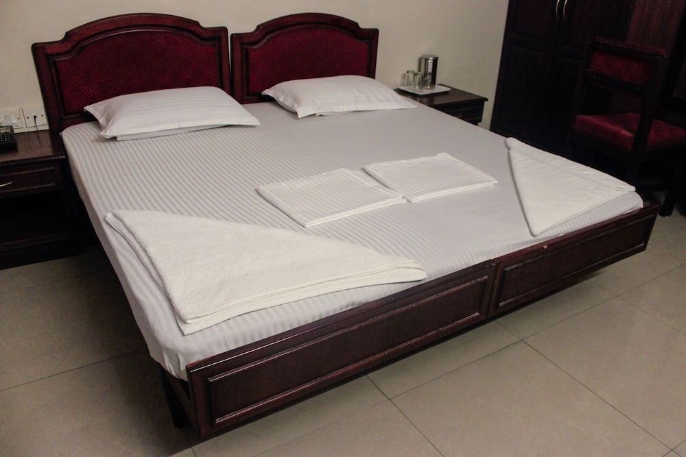 Hotel Keerthi 12/29
