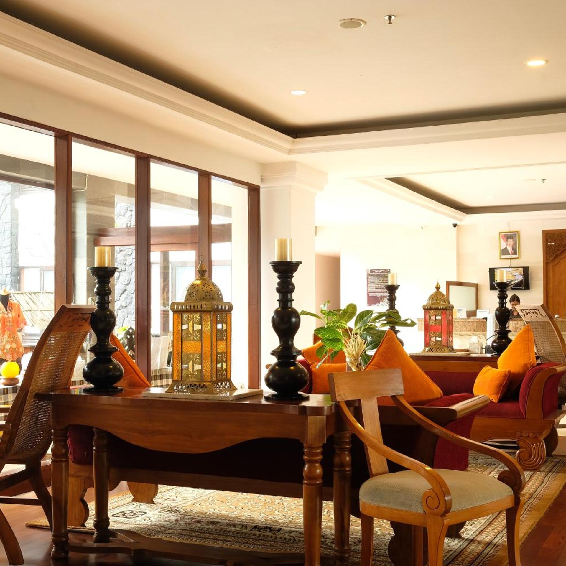 The Grand Hill Bistro Cafe Resort Hotel 33/57