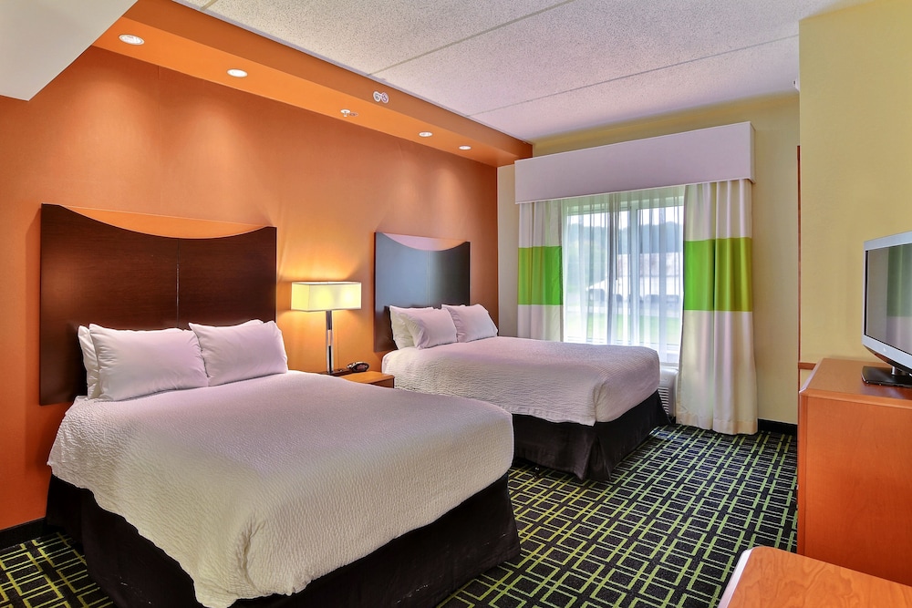 Fairfield Inn Suites Huntingdon Route 22 Raystown Lake 12/40