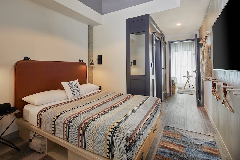 2 Bedrooms, Suite, 2 Queen Beds