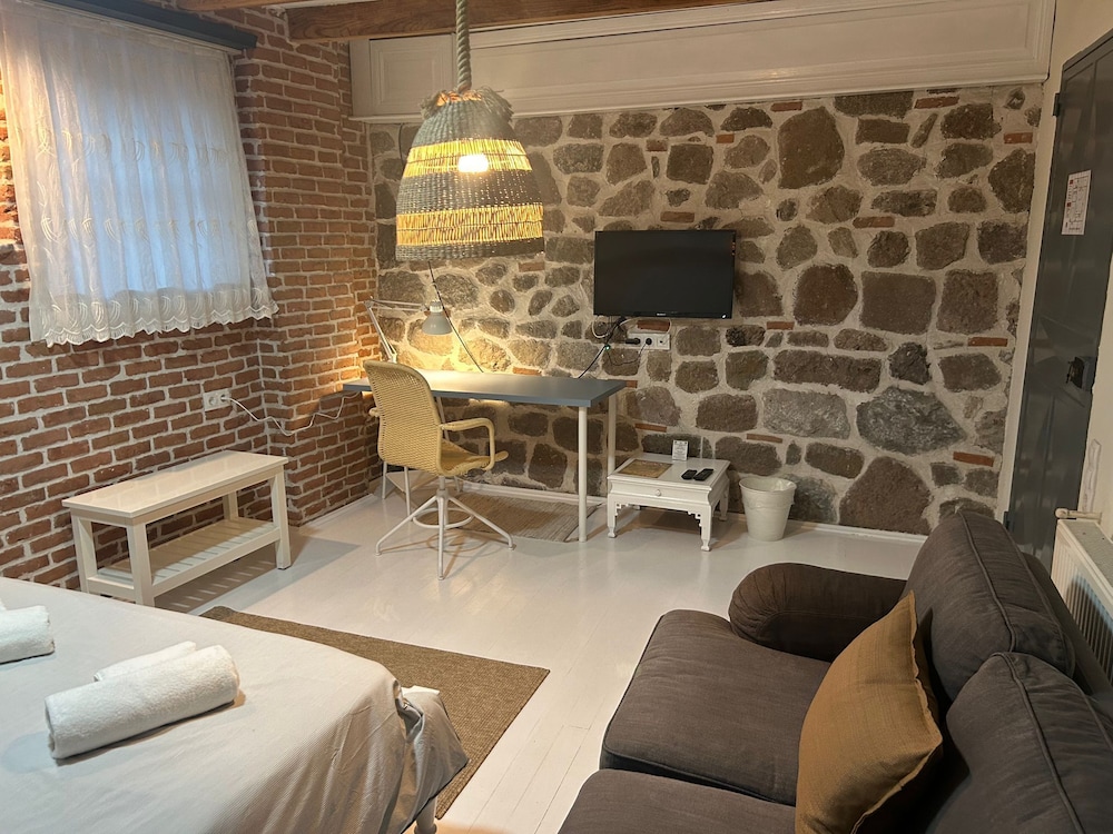 Attalos Suites Hotel 47/58