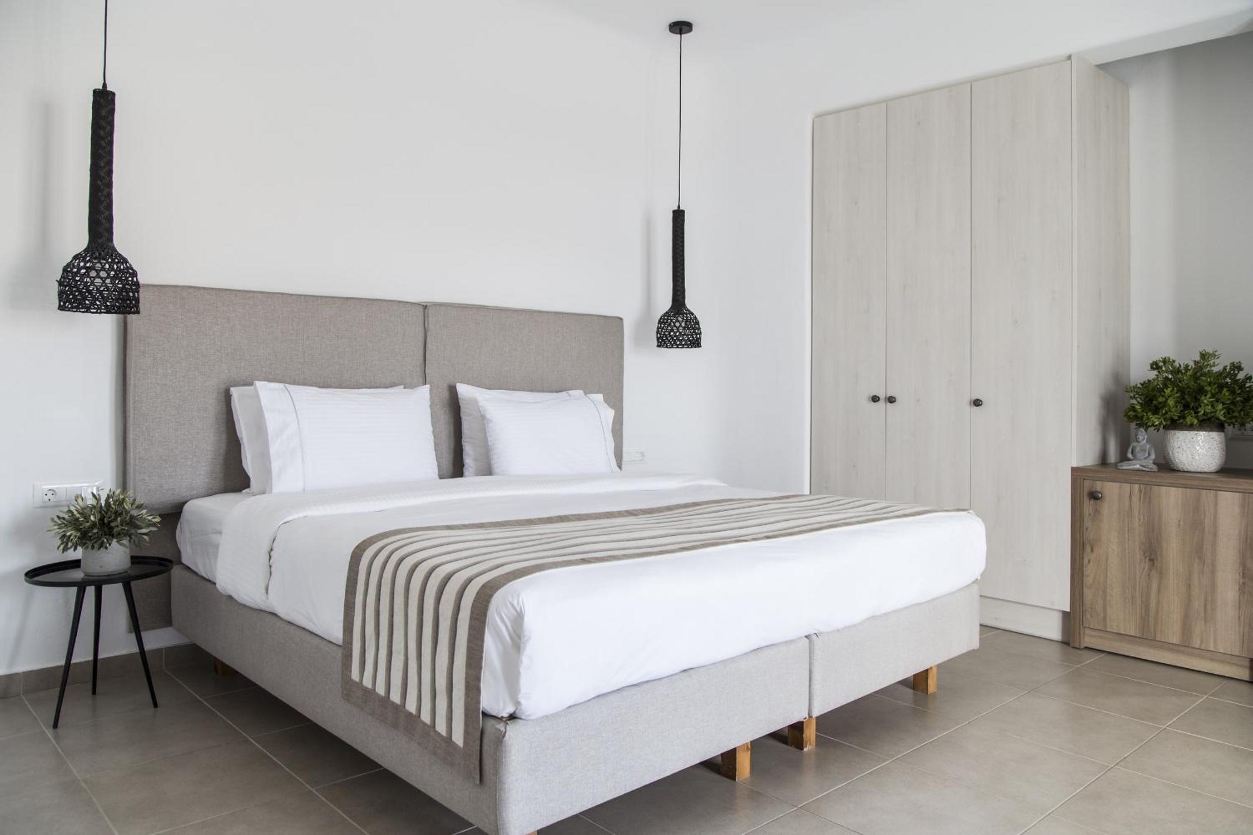 COZY, DOUBLE BED, SEA VIEW