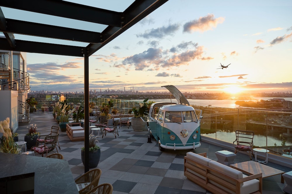Renaissance New York Flushing Hotel at Tangram 31/44