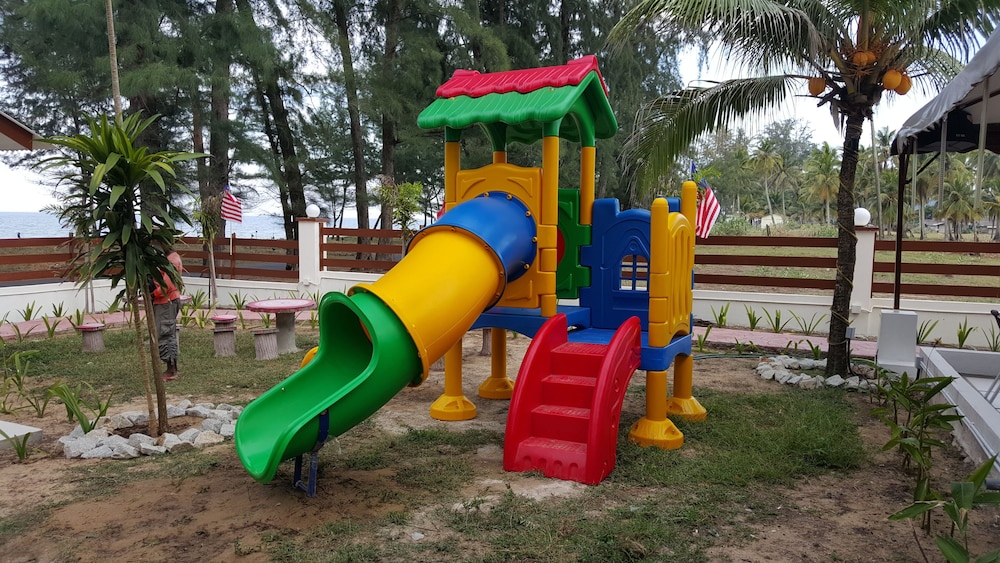Al Safina Kijal Beach Resort & Restaurant 24/47