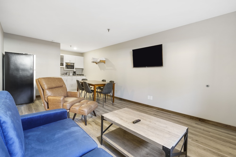White Wing Lodge 20/30