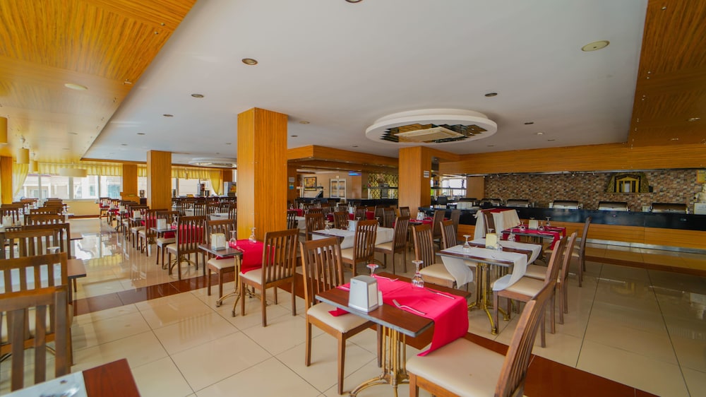 Aes Club Hotel 53/67