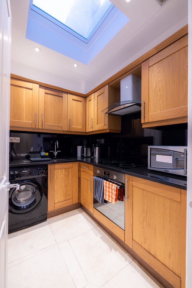 Courtfield Gardens Apartments 8/50