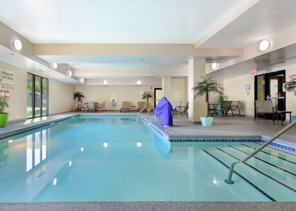 swimming pool spa