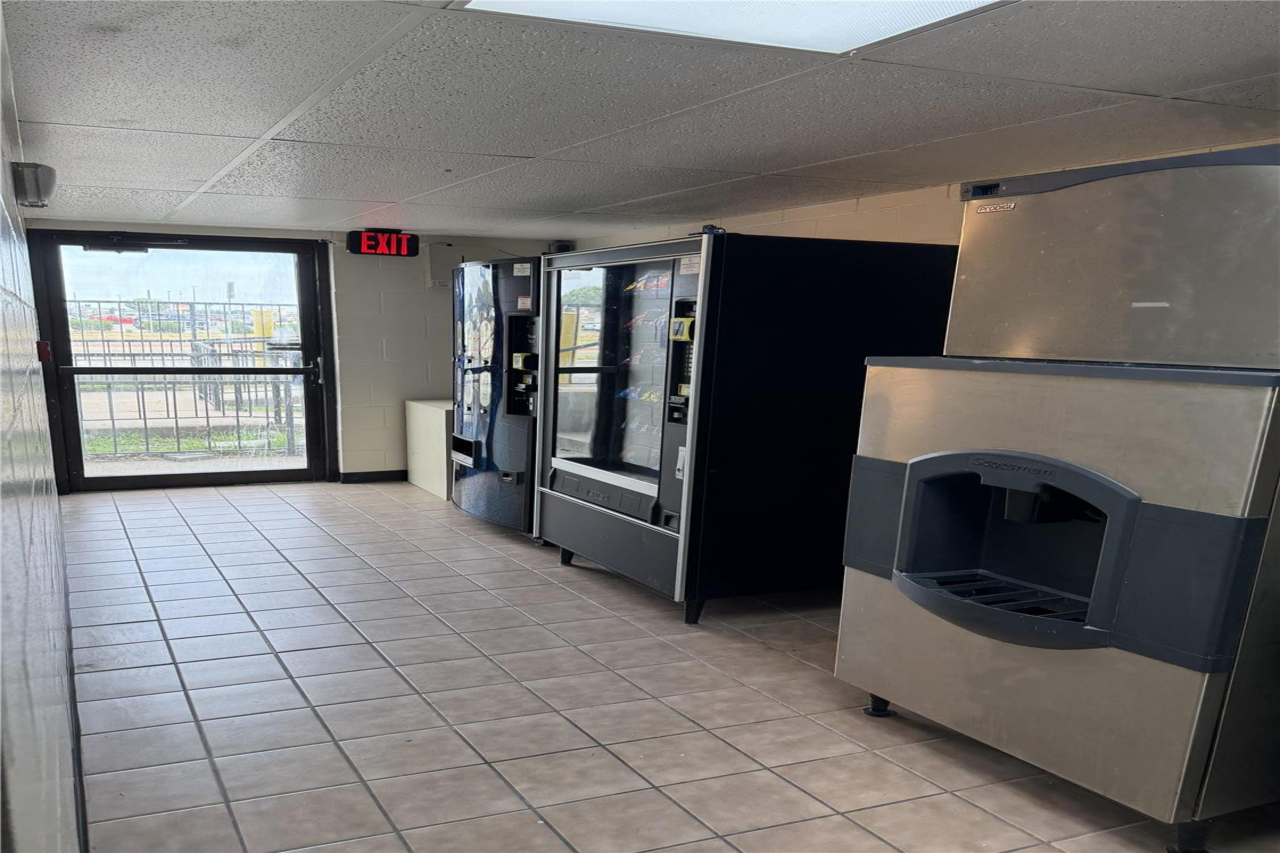 SureStay by Best Western Wichita Airport 16/16