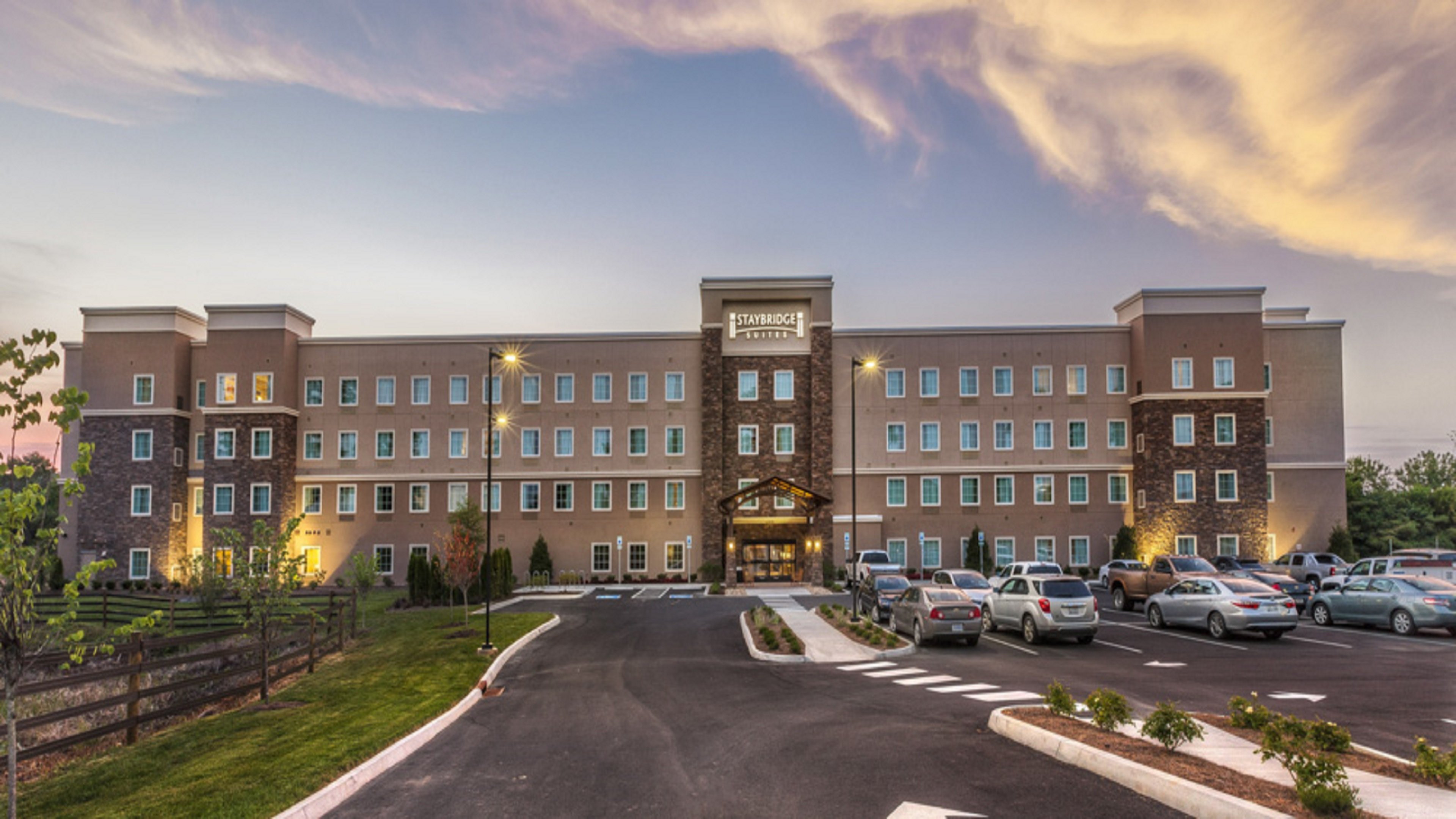 Staybridge Suites Knoxville-West 38/42