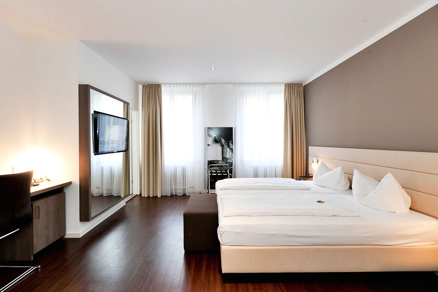 Room, Double Bed