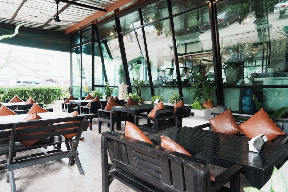 Green Hotel Resort Khon Kaen 50/55