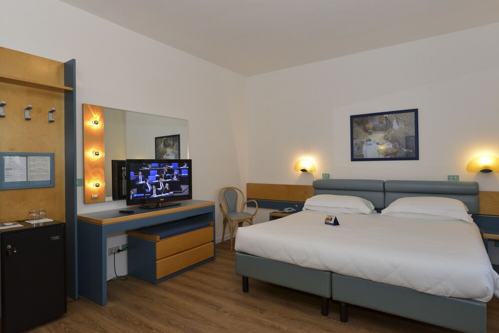 Excelsior Hotel 12/61