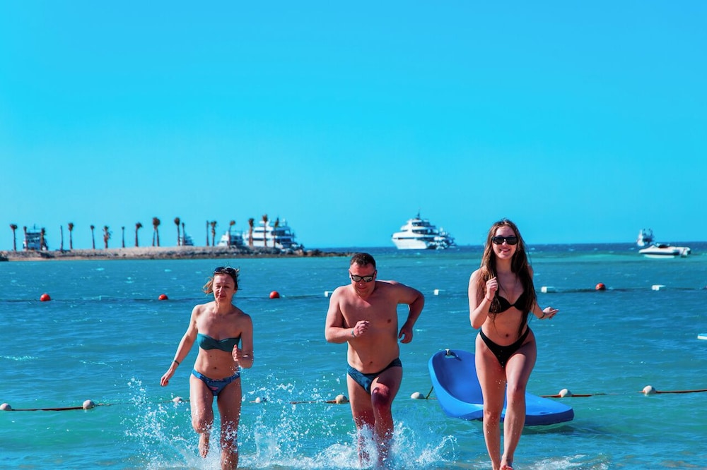 Sunny days Palma De Mirette Resort 40/45
