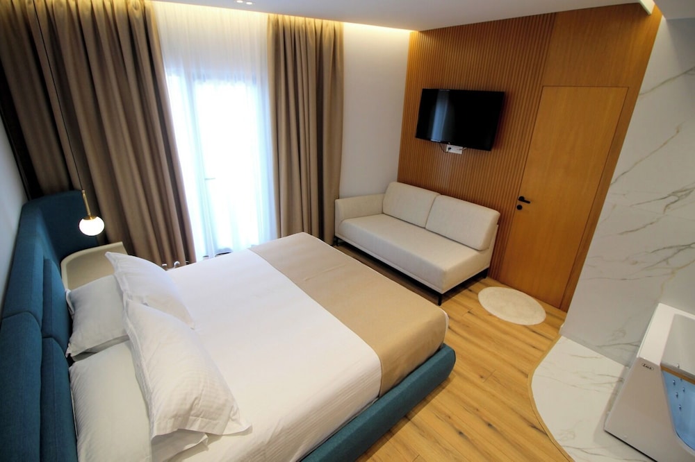 Hotel Strora 15/50