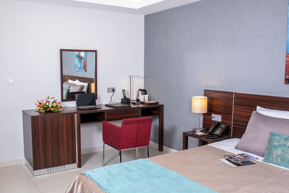 Souare Premium Hotel 35/39