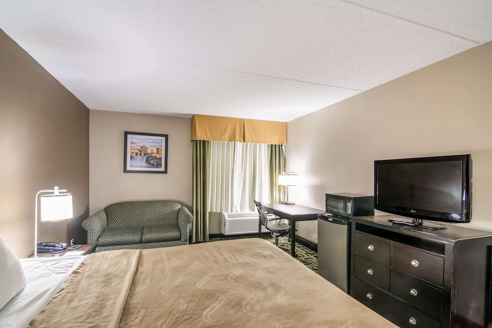Quality Inn Rochester West 20/32